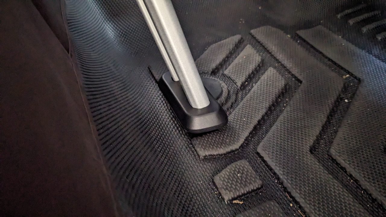 サポートレッグの固定