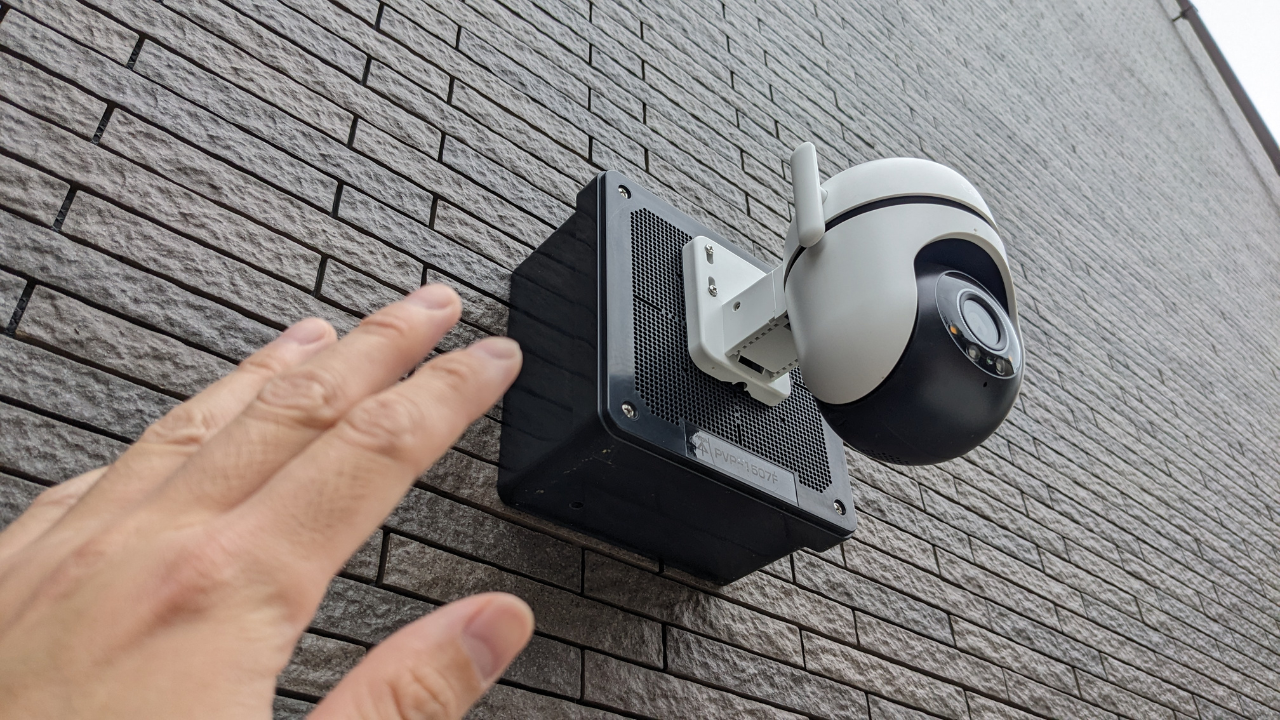 防犯カメラ 手が届かない