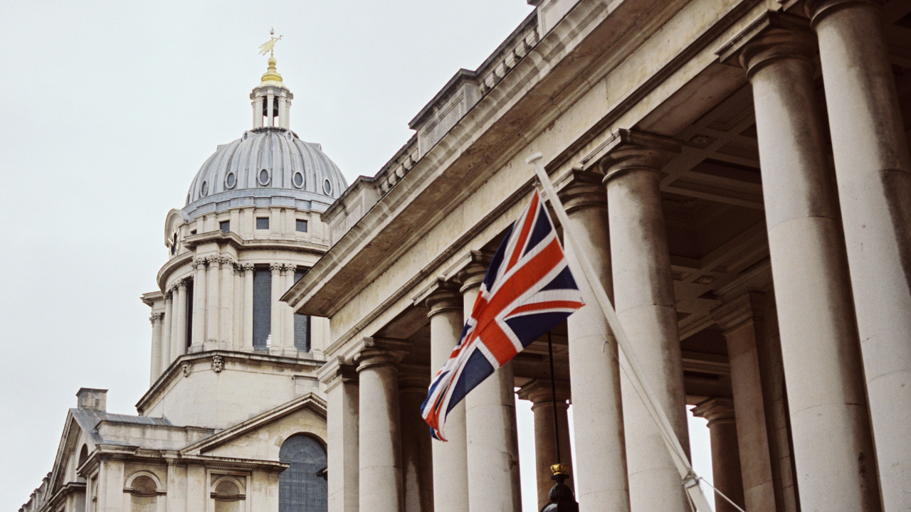 イギリス